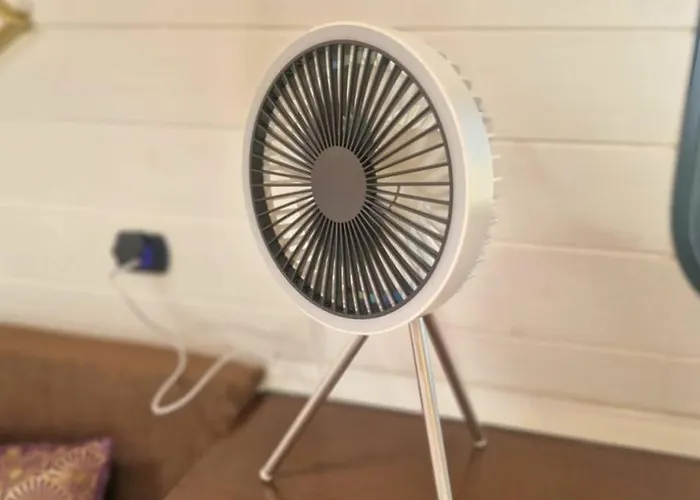 Camper Estatico Solo Alojar En El Frente Del Mar