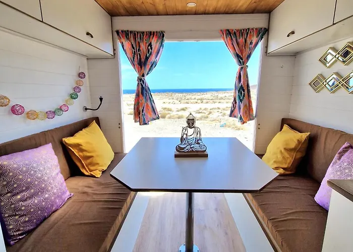 Camper Estatico Solo Alojar En El Frente Del Mar مكان تخييم