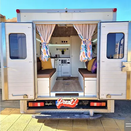 Camper Estatico Solo Alojar En El Frente Del Mar *